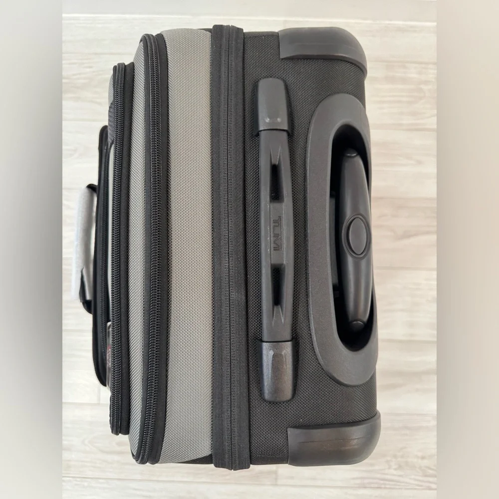 TUMI Merge International Front Lid 4 Wheeled Carry-On Suitcase
